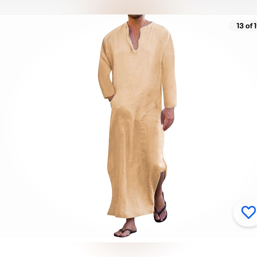 Jacansi size medium men’s robe T-shirt, dress beige